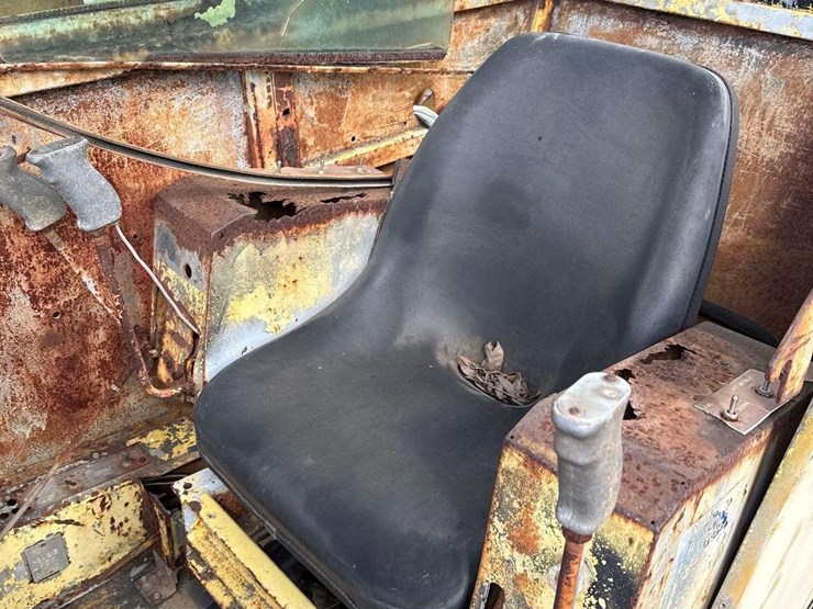 grove-4x4-rough-terrain-hydraulic-crane-image-6