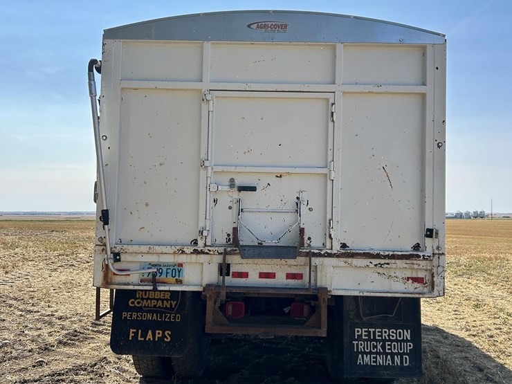 1974-chevrolet-c65-image-4