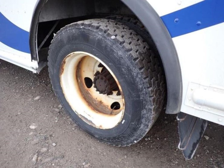 2015-freightliner-mt55-image-42