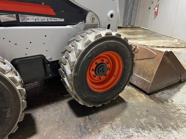 2023-bobcat-s650-image-16