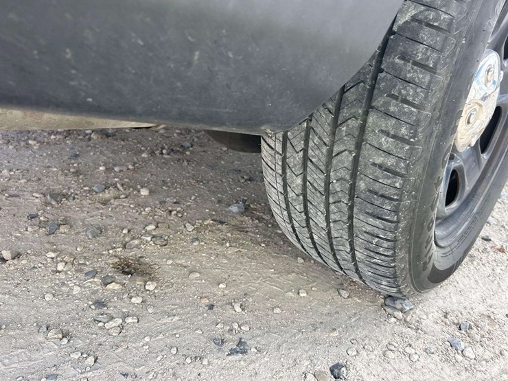 2016-ford-explorer-image-22