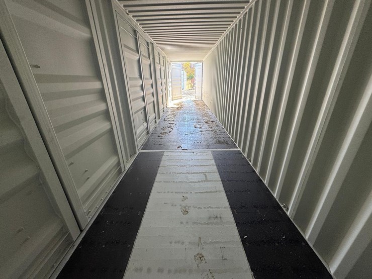 40'-multi-door-storage-container-image-10