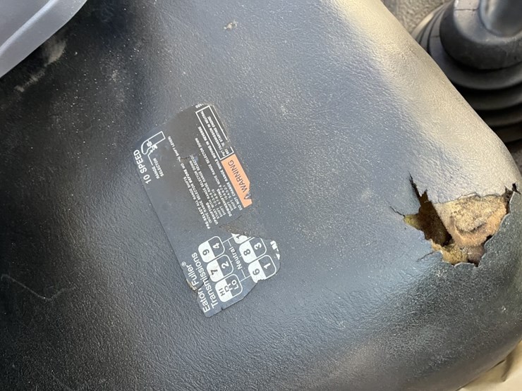 2012-international-7600-image-18