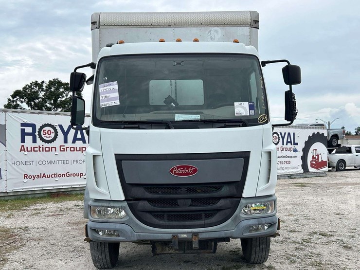 2017-peterbilt-220-image-30