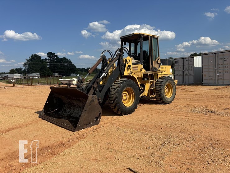 caterpillar-it24f-image-1