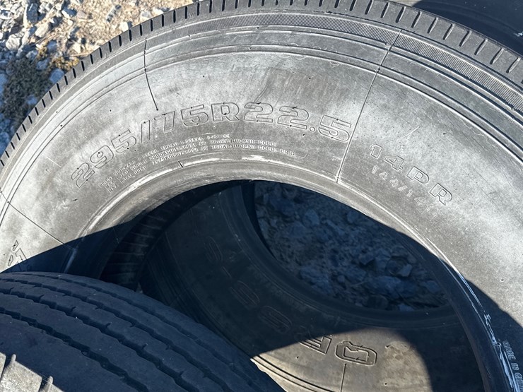 #5034-•-lot-of-(3)-miscellaneous-tires-inv#-5034-image-6