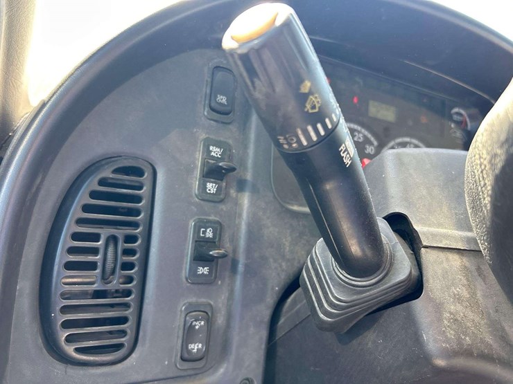 2012-freightliner-m2-106-terex-hi-ranger-tl41-41ft-insulated-bucket-truck-image-26