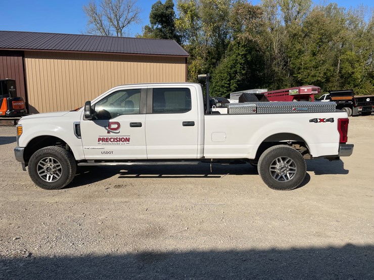 2017-ford-f250-xl-image-10