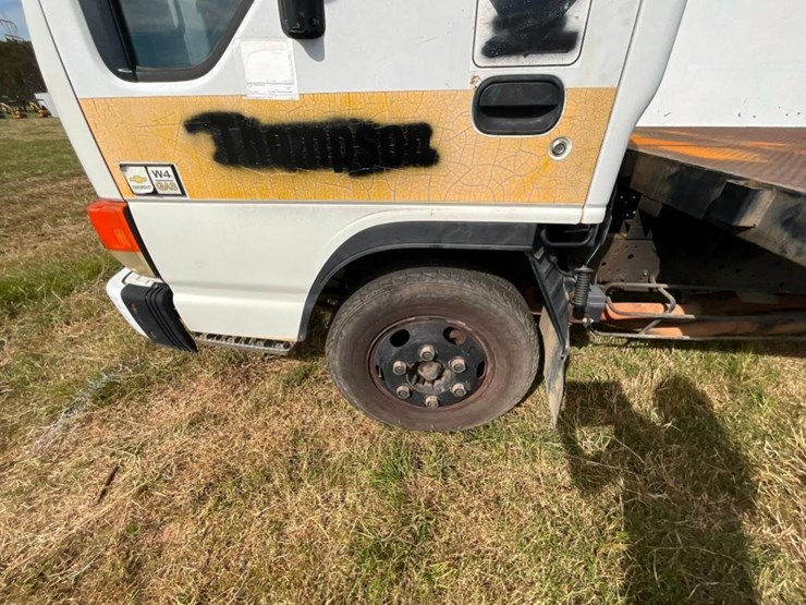 1997-isuzu-cab-&-chassis-image-5