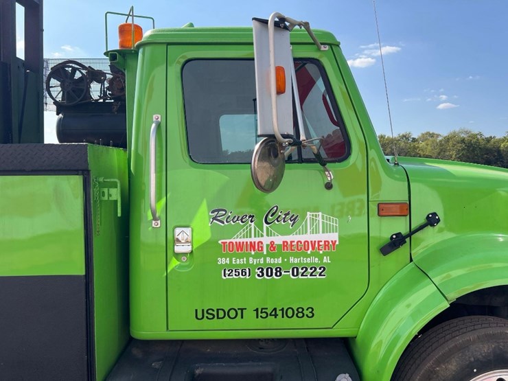 2001-international-4700-image-34