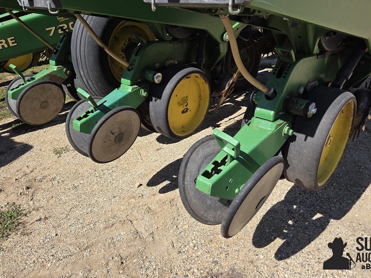 1995-john-deere-7200-image-15