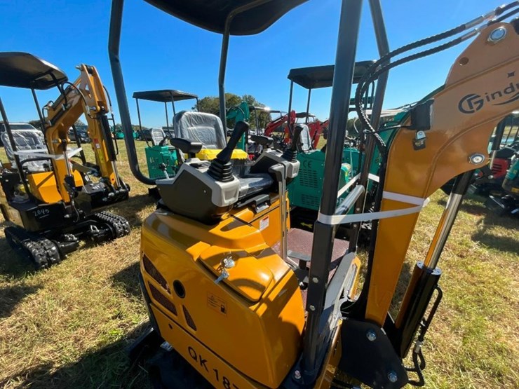 unused-cfg-qk18z-mini-excavator-(zonsen-11kw-image-4