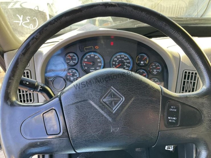 2014-international-4300lp-spray-truck-image-25