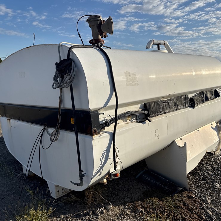 #5024 • AGM AGMC9L ~2000gal Water Tank Truck Bed Inv# 5024