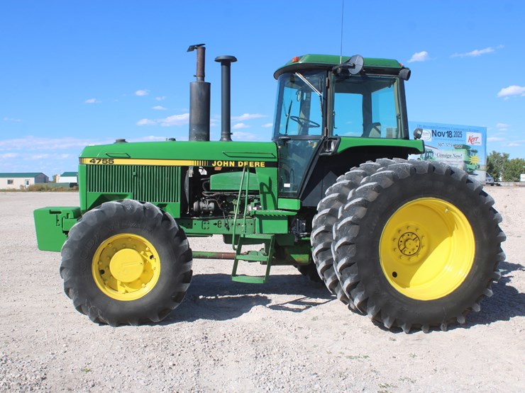 john-deere-4755-image-11