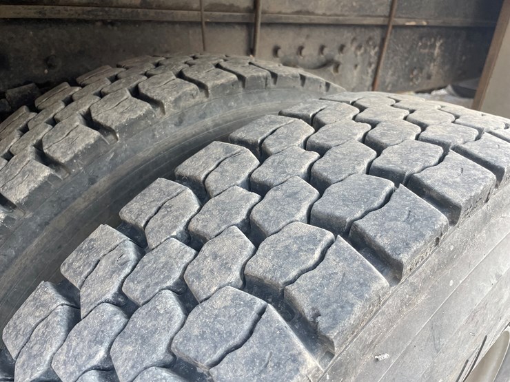 caterpillar-c12-image-27