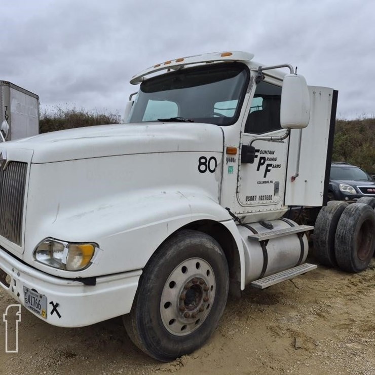 2004 INTERNATIONAL 9400