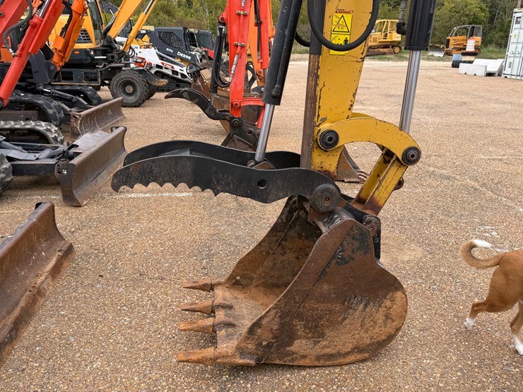 caterpillar-305e2-cr-image-15