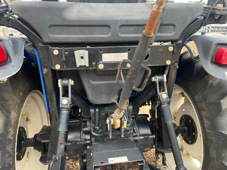 2011-new-holland-30-image-12