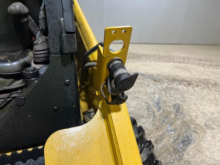 caterpillar-226b3-image-11