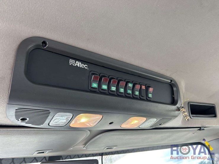 2016-freightliner-m2-106-altec-am50-50ft.-bucket-truck-image-16