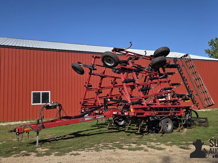 case-ih-200-image-1
