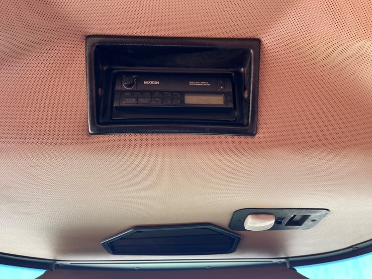 1996-john-deere-8770-image-28