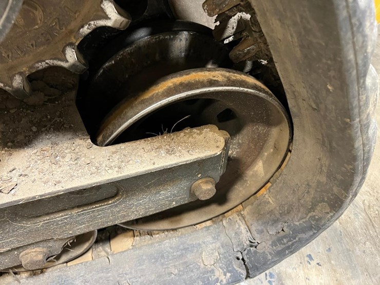 2015-deere-333g-image-15