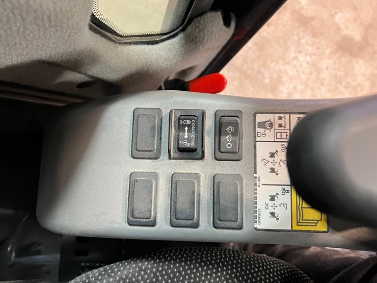 2024-bobcat-e35-image-31