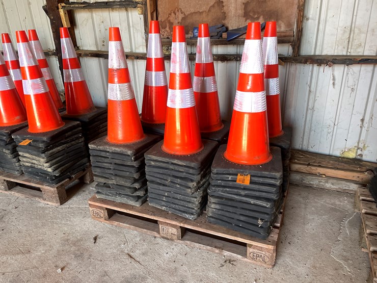 #1053-•-(60)-reflective-traffic-cones-image-1