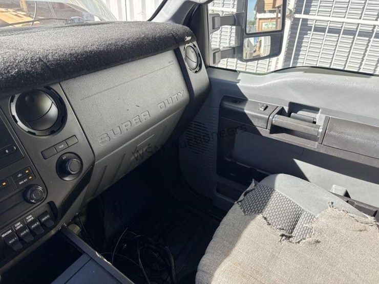 2016-ford-f550-image-22