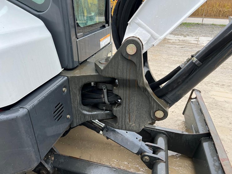 2015-bobcat-e50-image-24