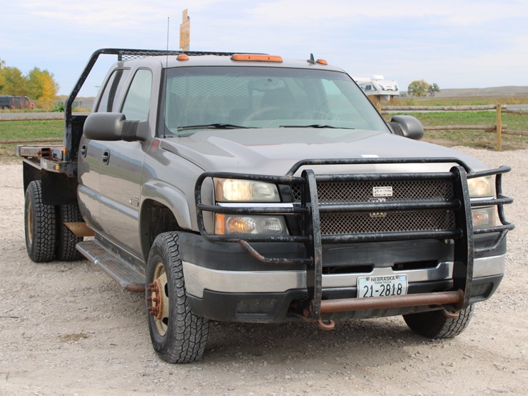 2006-chevrolet-3500-image-3