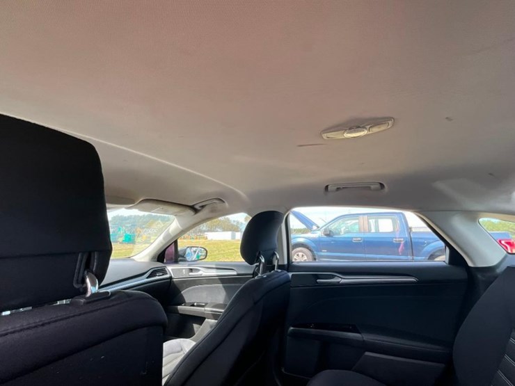 2014-ford-fusion-se-(at,-2.5l,-miles-read-170449,-image-21