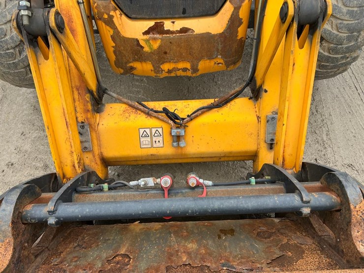 2017-jcb-3cx-image-10