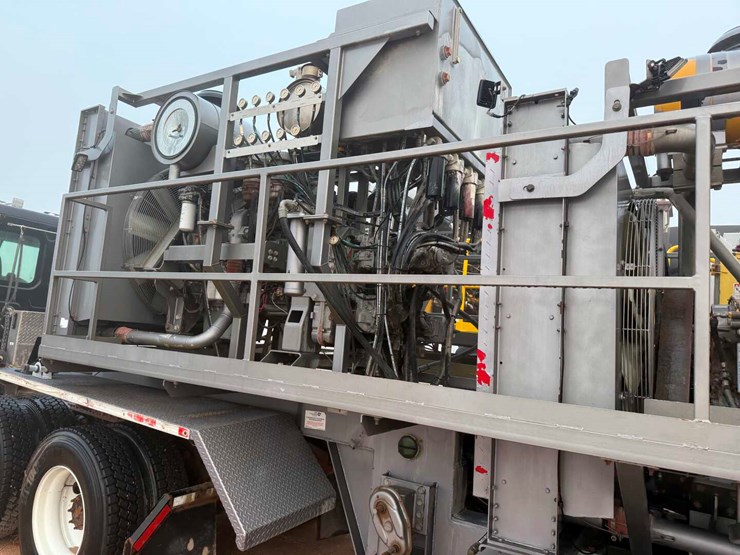 2021-caterpillar-c18-image-9