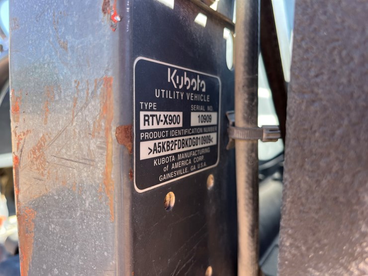 2013-kubota-rtv-x900-image-11