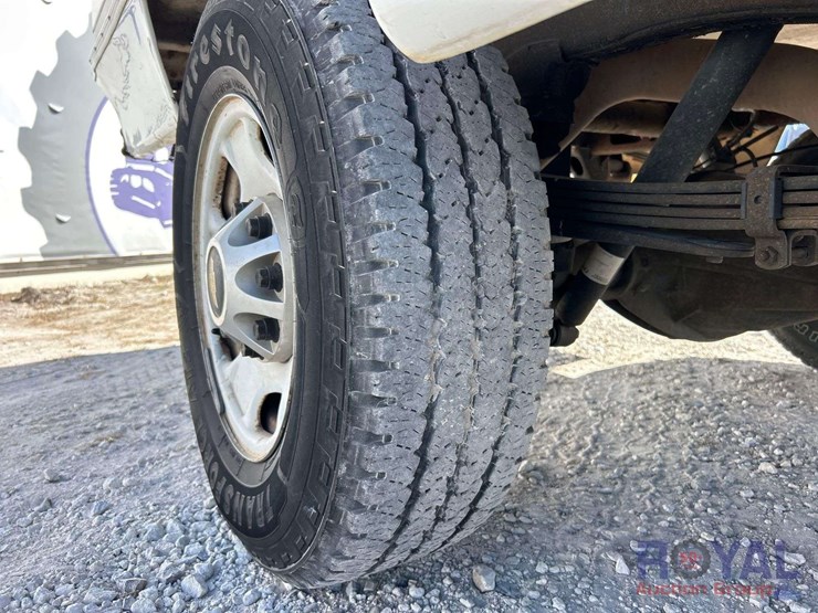 2013-chevrolet-silverado-3500-image-34