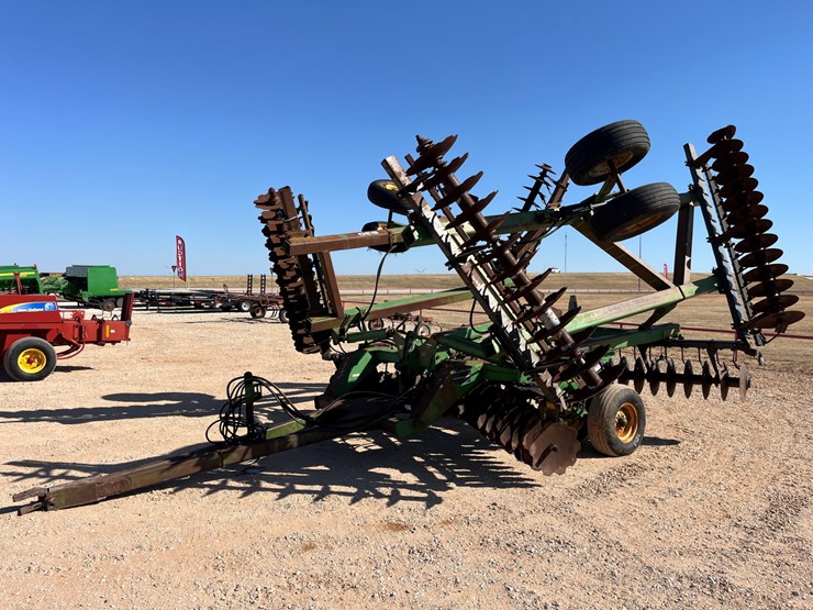 1995-john-deere-630-image-1