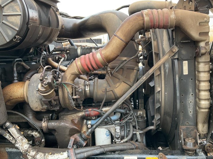 2004-mack-chn613-image-18