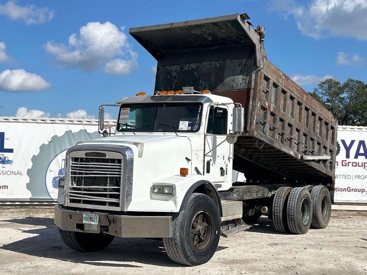 1996-freightliner-fld112sd-t/a-dump-truck-image-1