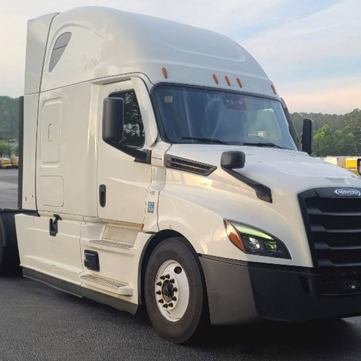 2022 FREIGHTLINER CASCADIA 126