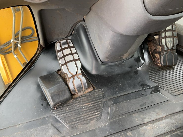 2013-caterpillar-924k-image-24