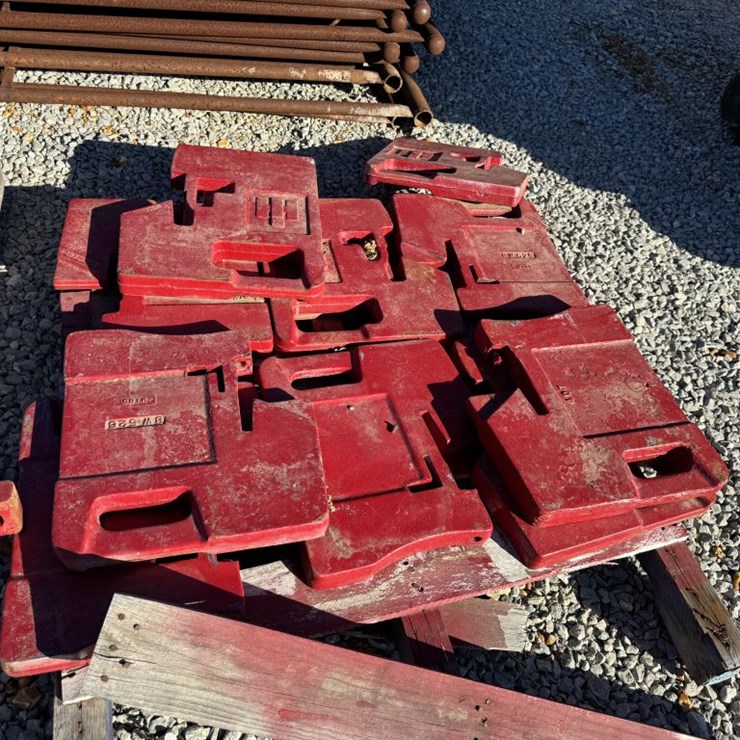 #13003 • International Wheel & Suitecase Weights, Drawbar