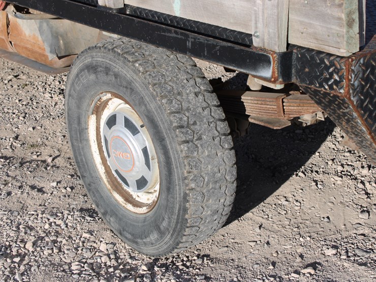 1983-gmc-sierra-2500-image-9