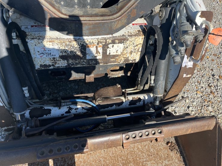 2016-bobcat-t450-image-6