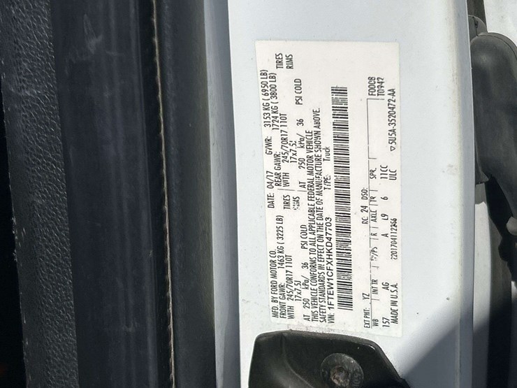 2017-ford-f150-image-5