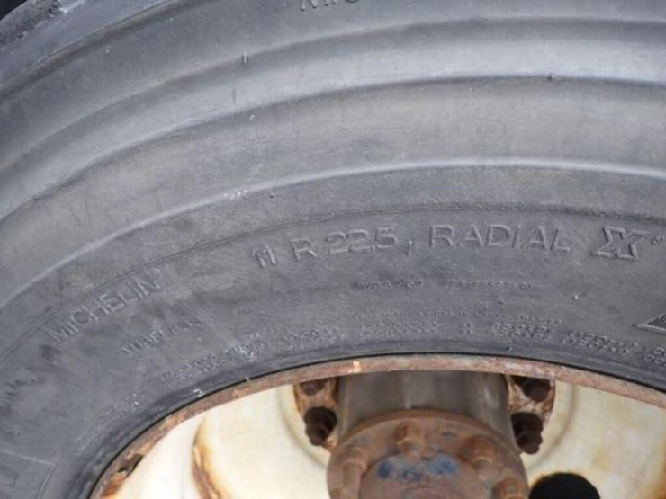 2010-freightliner-cascadia-t/a-hiway-tractor---day-image-41