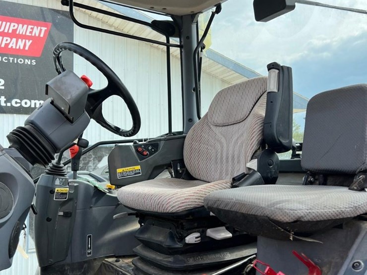 2016-kubota-m135gx-image-23