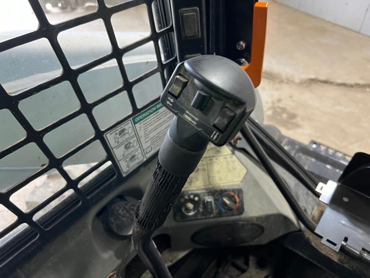 2017-bobcat-s770-image-23